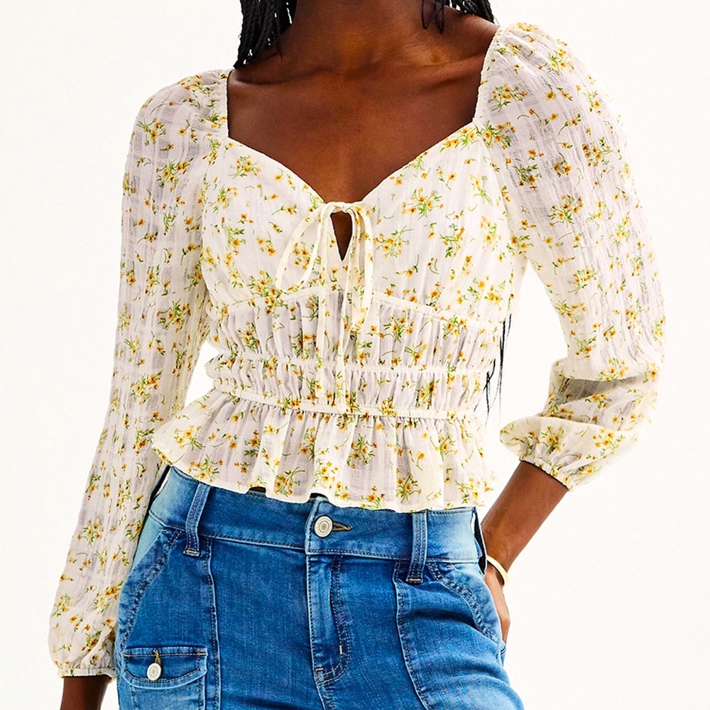Juniors Dizzy Lizzy Long Sleeve Top